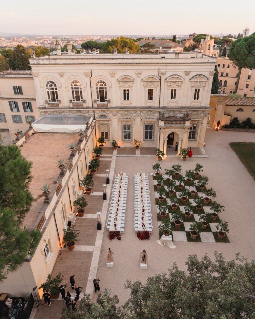 Villa Aurelia Rom Hochzeit: Planung, Ablauf und was diese Location besonders macht 4 Drohnenaufnahme der Hochzeitslocation Villa Aurelia Rom
