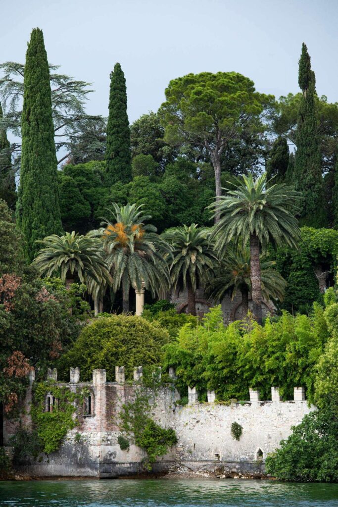 Hochzeitslocation Isola del Garda: Heiraten am Gardasee 10 Palmen auf einer Insel mit Hochzeitslocation